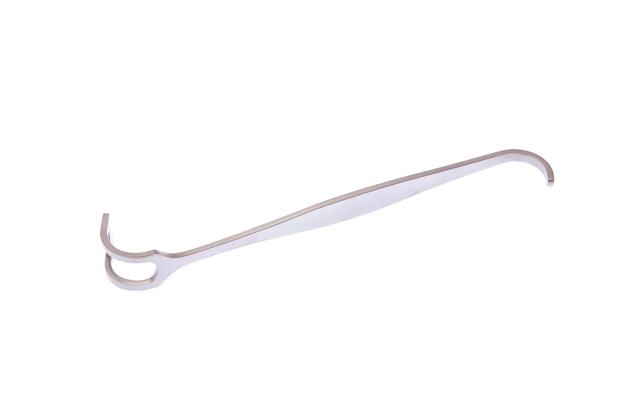 canny-ryall-retractor